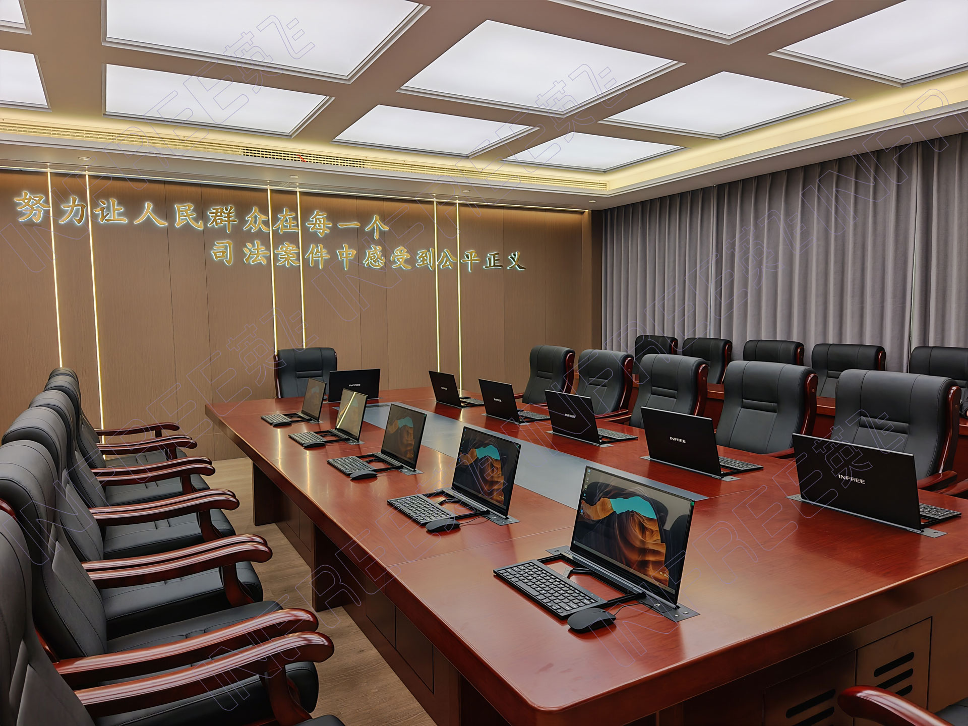 四川某检察院键鼠升降一体机项目交付使用