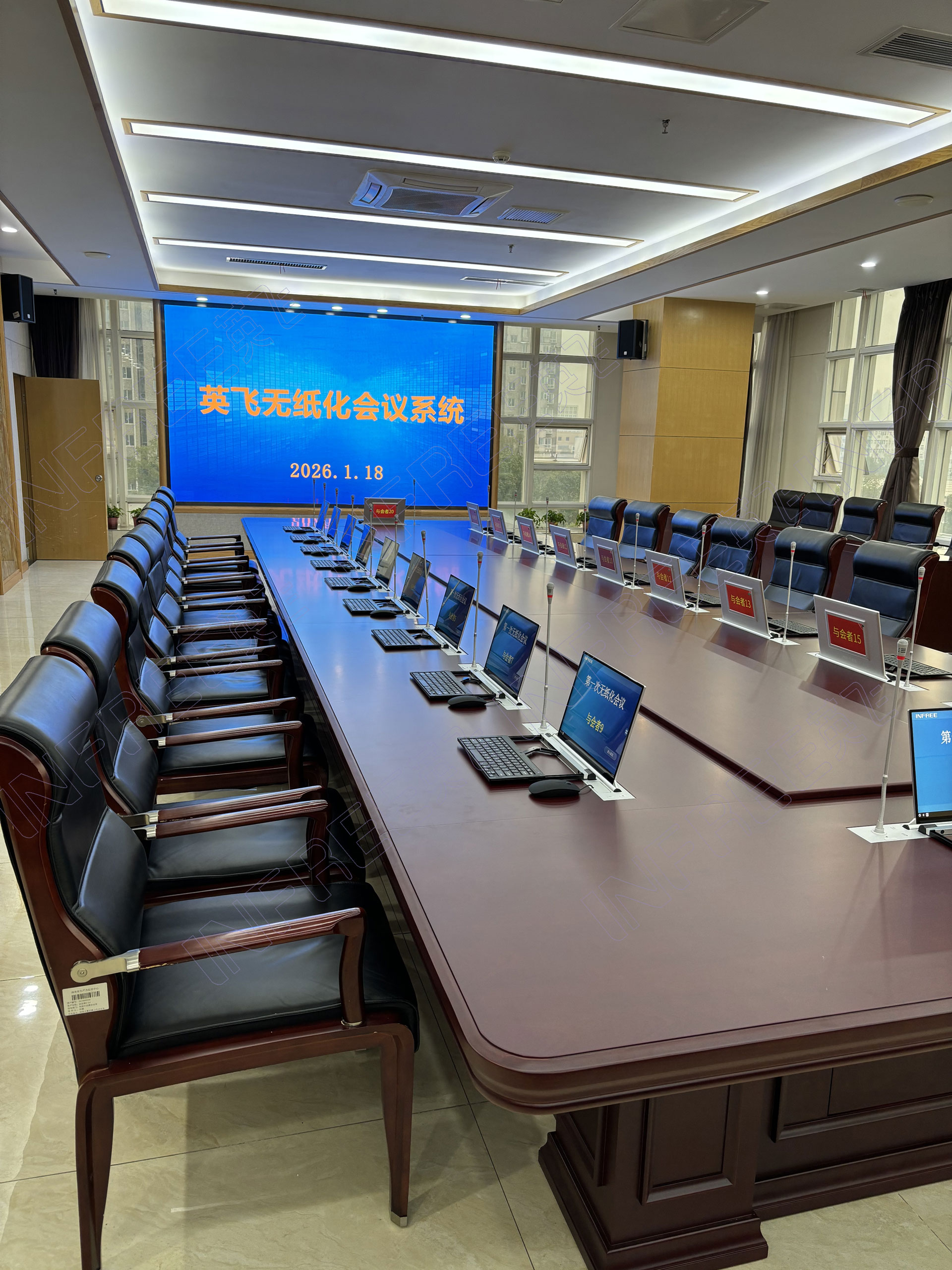 英飞&ldquo;键鼠升降一体机&rdquo;助力华东某省科技大厦&ldquo;，深受用户称赞！