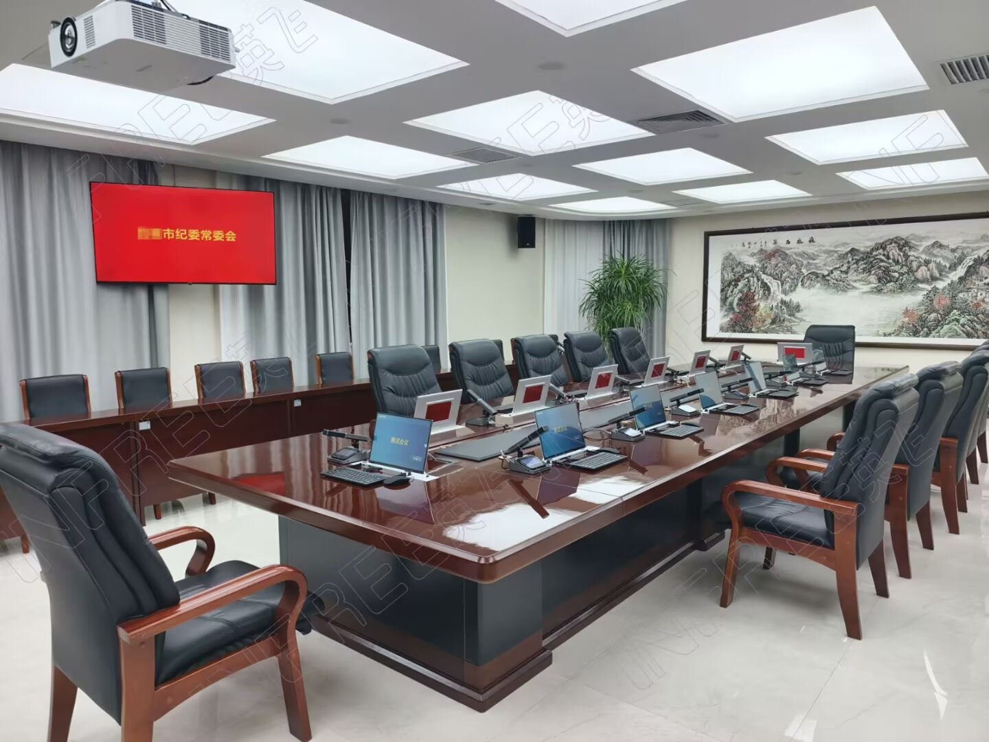 市纪委&ldquo;键鼠升降一体机&rdquo;项目交付使用，深受用户称赞！